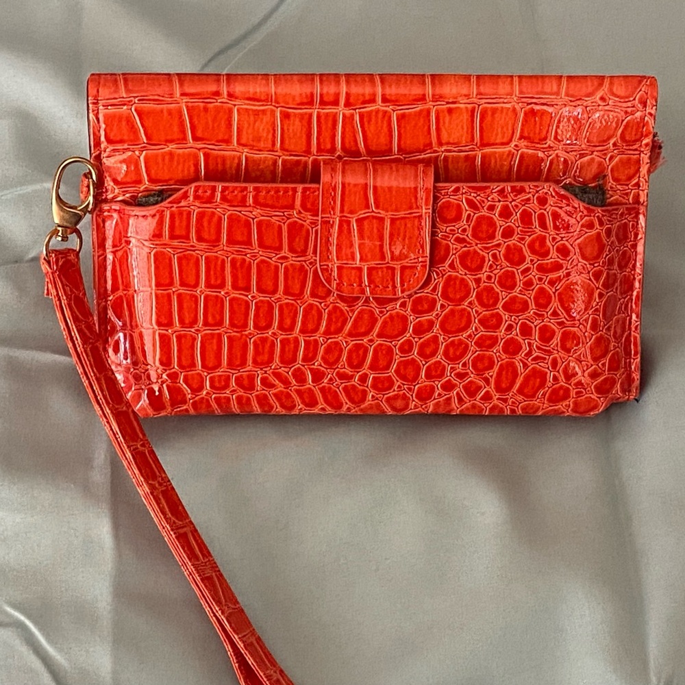 Just Solutions Eyepocket Eyeglasses Purse Orange Crocodile NWOT 
7.5”x 4”x3.5”